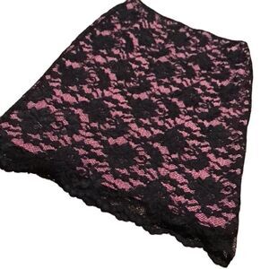 Karen Kane black lace skirt over pink excellent condition size large